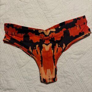 CXIX, formerly CREATURES OF XIX Tie Dye High Waist Scrunch Shorts - Size L